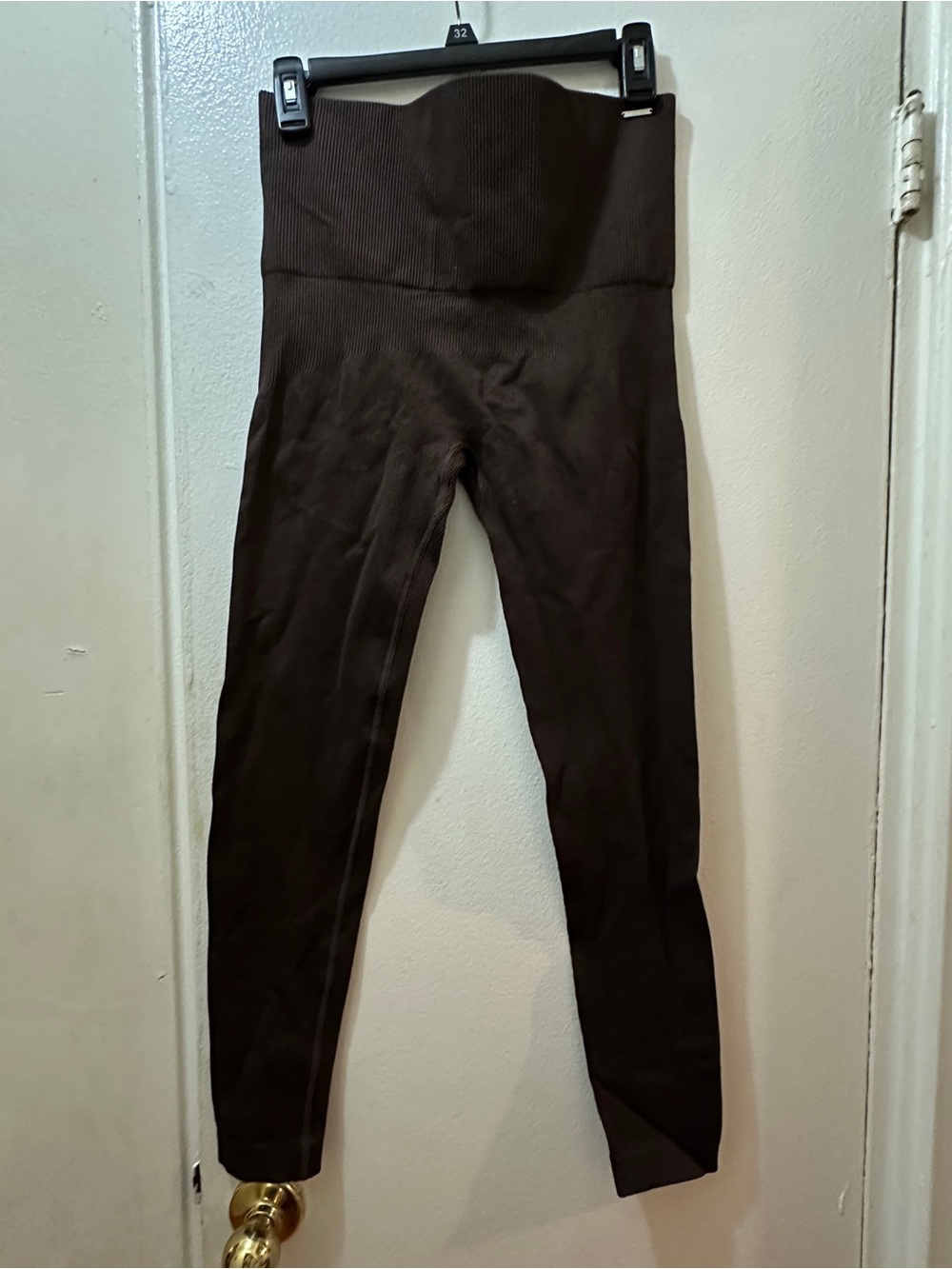 High-Waist Ribbed Dark Brown Leggings